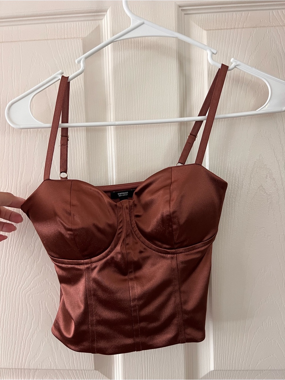 Express Body Contour Top - Picture 2 of 4